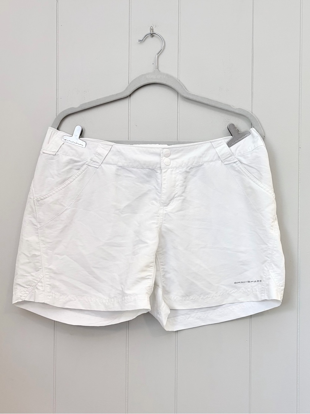 Columbia PFG White Women's Performance Shorts Omnishade Quick Dry Women’s Large